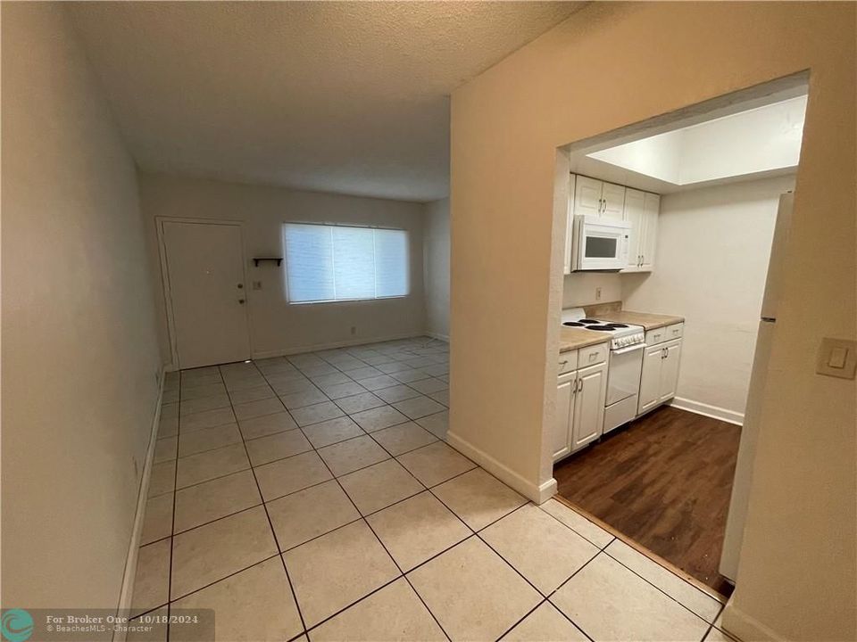 For Rent: $1,500 (1 beds, 1 baths, 600 Square Feet)