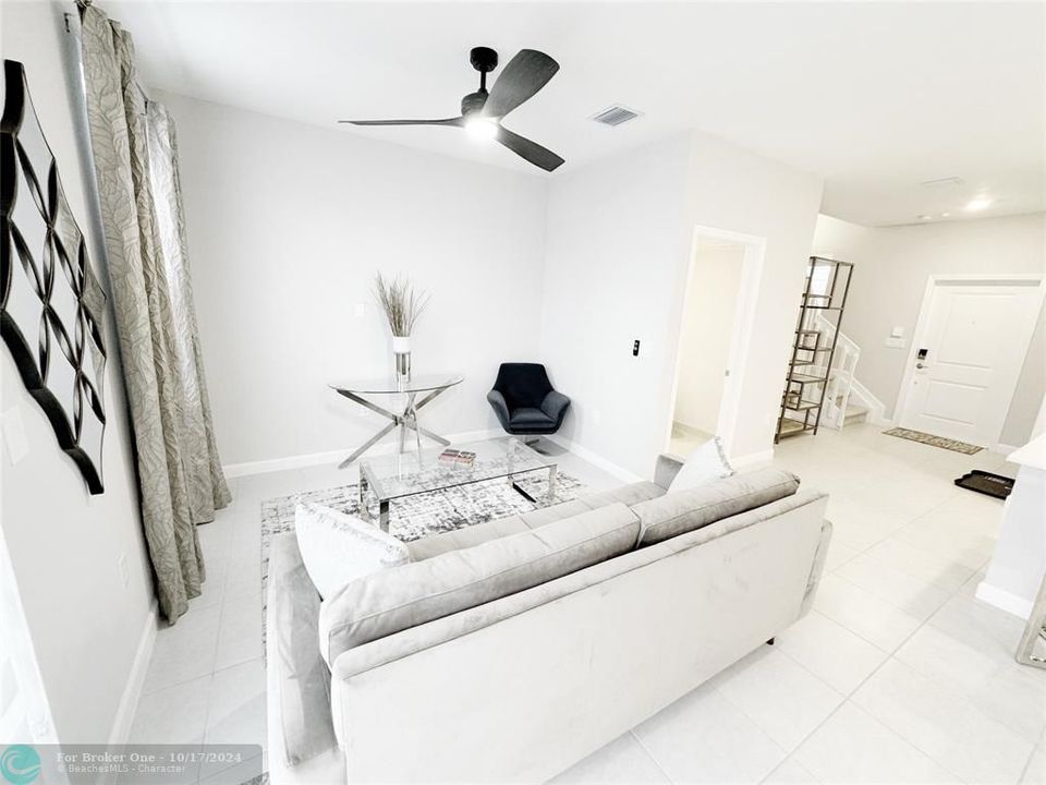 For Sale: $674,900 (3 beds, 2 baths, 1344 Square Feet)