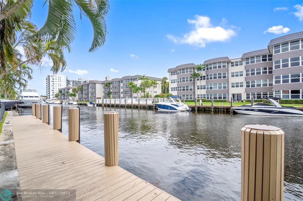 For Sale: $3,650,000 (3 beds, 3 baths, 2444 Square Feet)