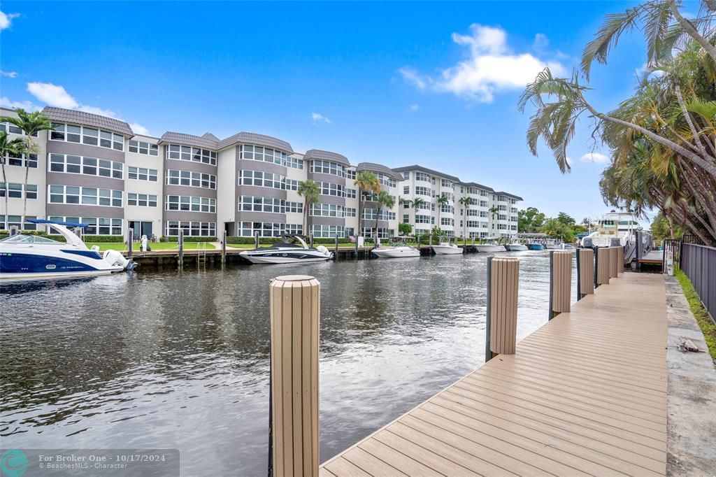 For Sale: $3,650,000 (3 beds, 3 baths, 2444 Square Feet)