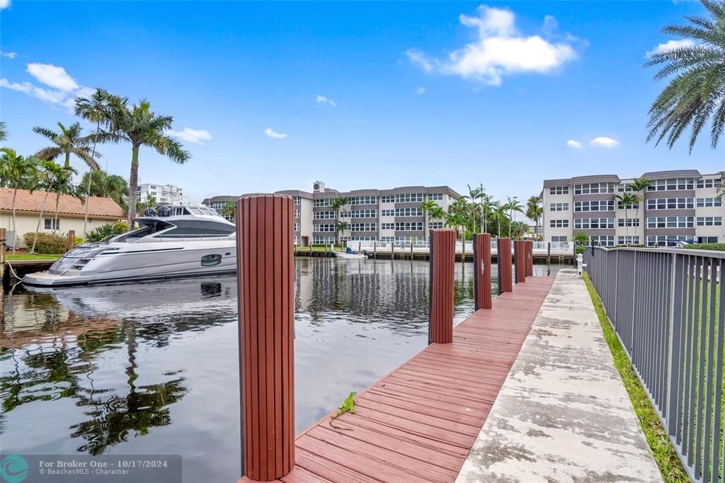 For Sale: $3,650,000 (3 beds, 3 baths, 2444 Square Feet)