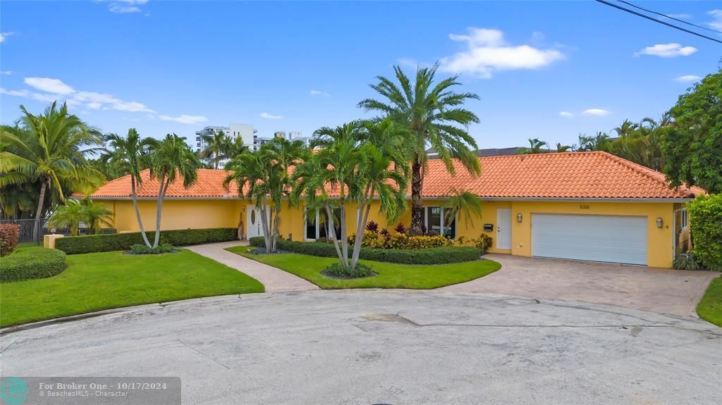 For Sale: $3,650,000 (3 beds, 3 baths, 2444 Square Feet)