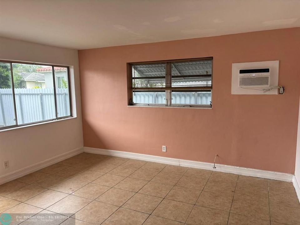 For Rent: $1,500 (1 beds, 0 baths, 0 Square Feet)