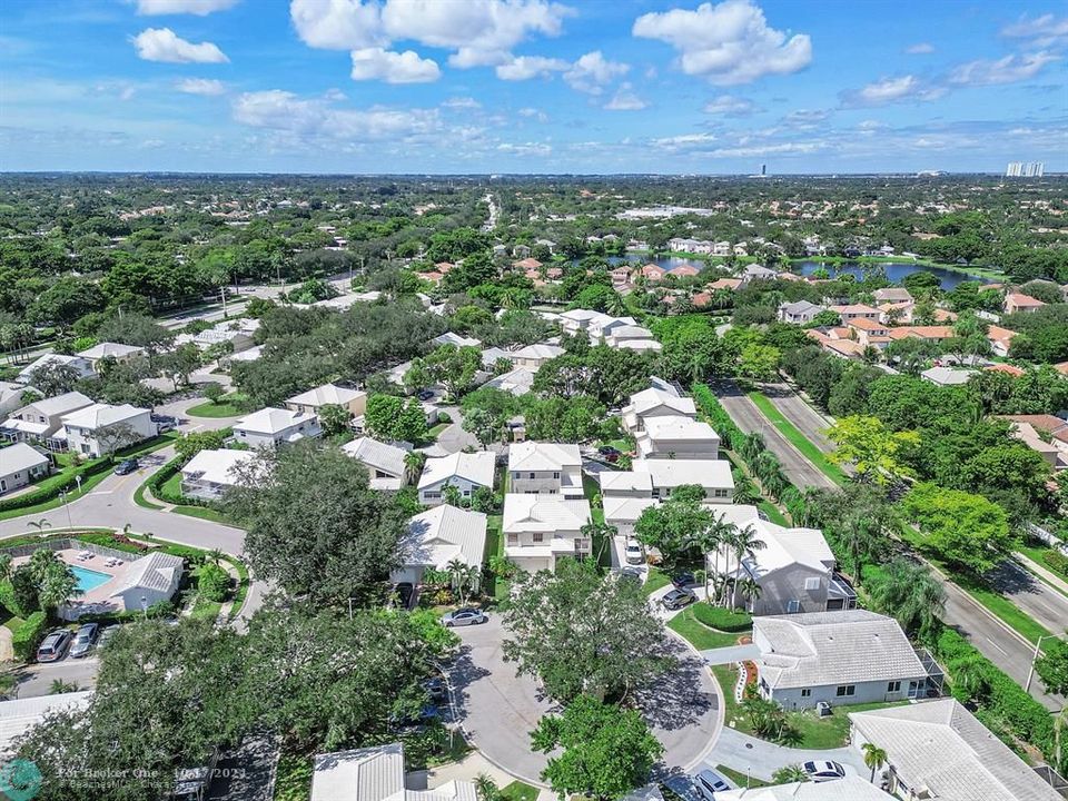 For Sale: $620,000 (4 beds, 2 baths, 1956 Square Feet)