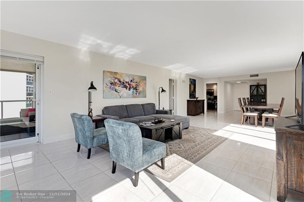 For Sale: $799,000 (2 beds, 2 baths, 1700 Square Feet)