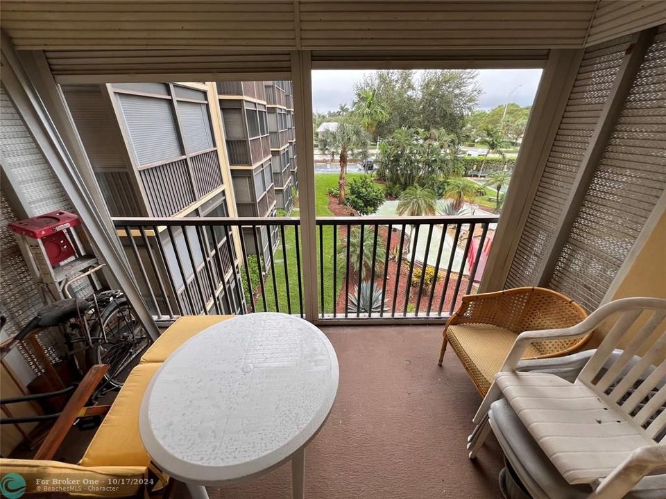 Active With Contract: $100,000 (1 beds, 1 baths, 760 Square Feet)