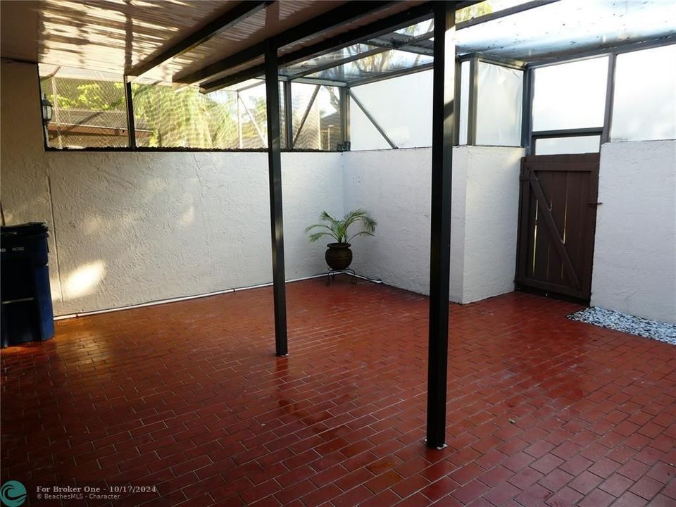 En Venta: $499,000 (3 camas, 3 baños, 1908 Pies cuadrados)