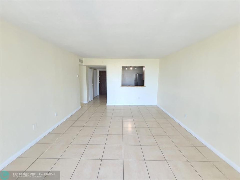 For Rent: $2,000 (2 beds, 2 baths, 1175 Square Feet)