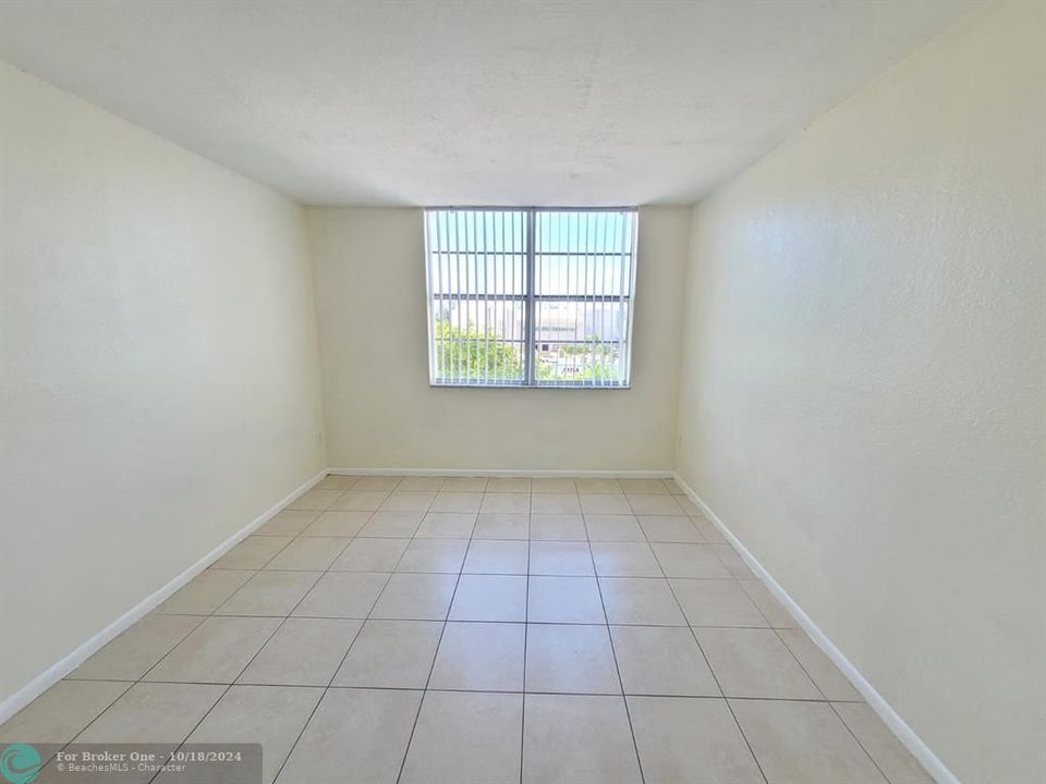 For Rent: $2,000 (2 beds, 2 baths, 1175 Square Feet)