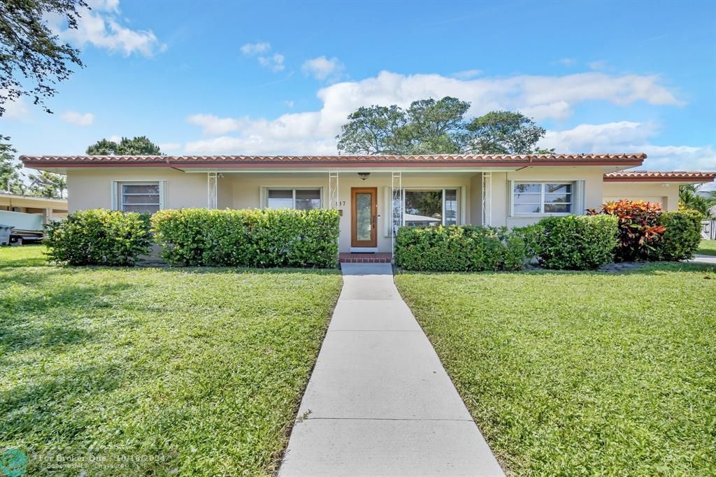 For Sale: $769,000 (3 beds, 2 baths, 2122 Square Feet)