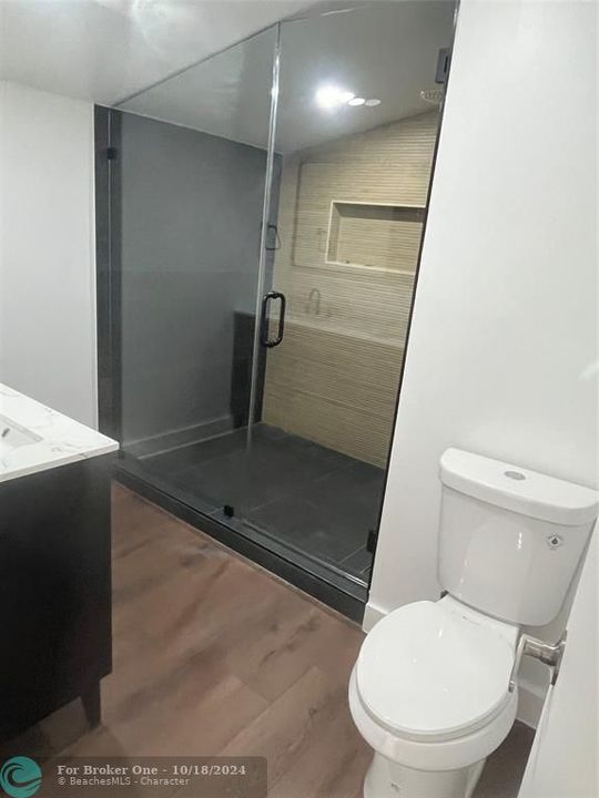 В аренду: $4,350 (4 спален, 2 ванн, 1700 Квадратных фут)