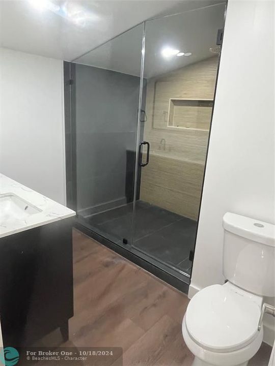 В аренду: $4,350 (4 спален, 2 ванн, 1700 Квадратных фут)