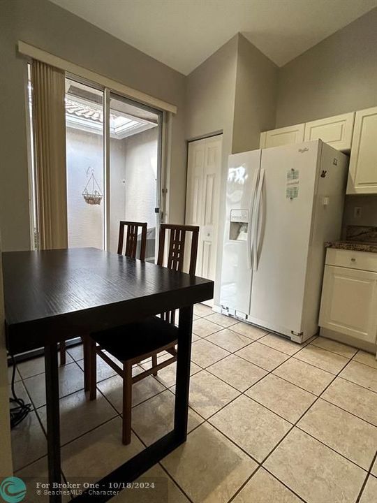 For Rent: $3,000 (2 beds, 2 baths, 1320 Square Feet)