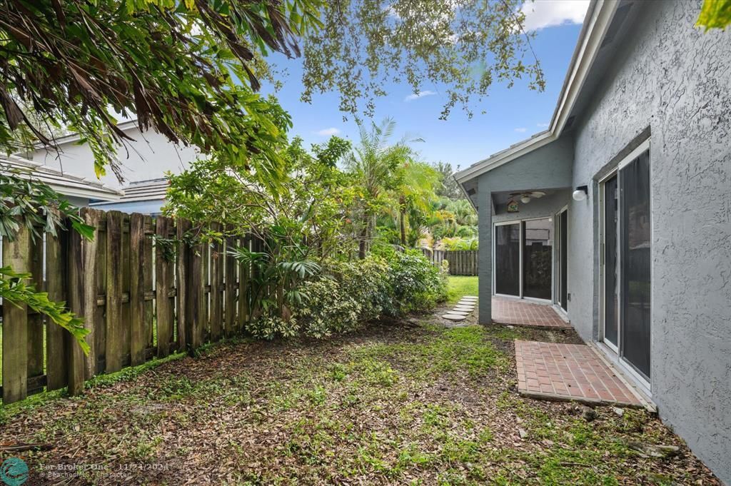 For Sale: $499,000 (3 beds, 2 baths, 1376 Square Feet)