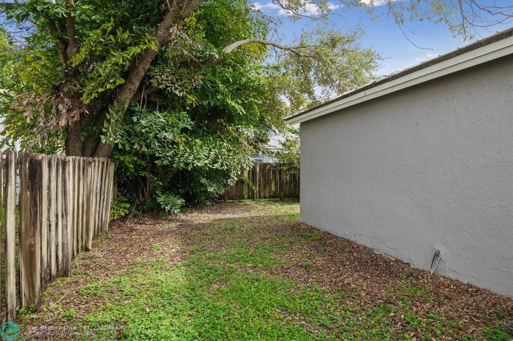 For Sale: $499,000 (3 beds, 2 baths, 1376 Square Feet)