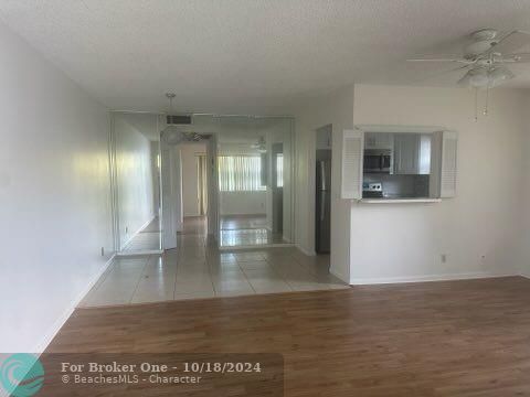 For Rent: $1,600 (1 beds, 1 baths, 703 Square Feet)