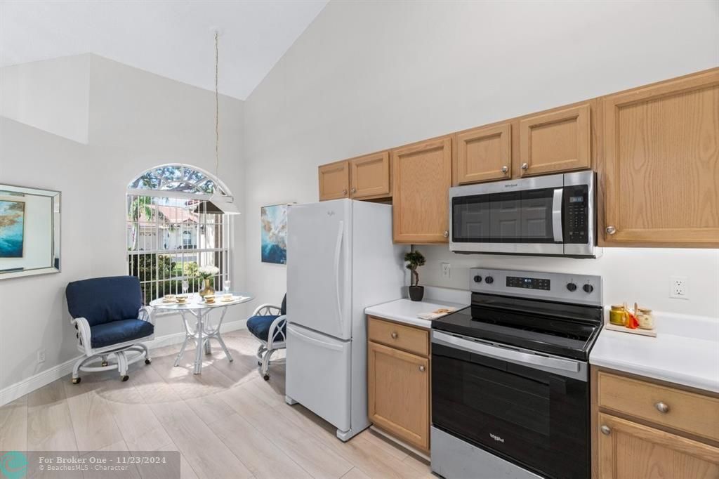 Active With Contract: $439,000 (2 beds, 2 baths, 1616 Square Feet)