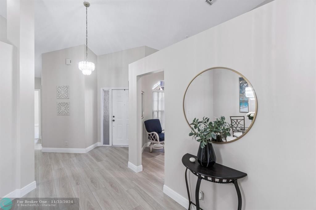 Active With Contract: $439,000 (2 beds, 2 baths, 1616 Square Feet)