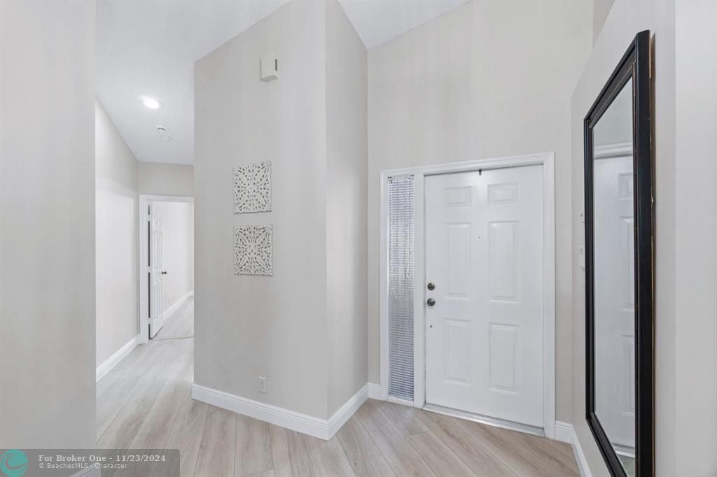 Active With Contract: $439,000 (2 beds, 2 baths, 1616 Square Feet)