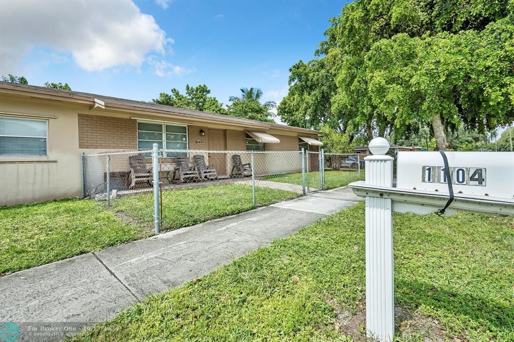 For Sale: $495,000 (3 beds, 2 baths, 1595 Square Feet)