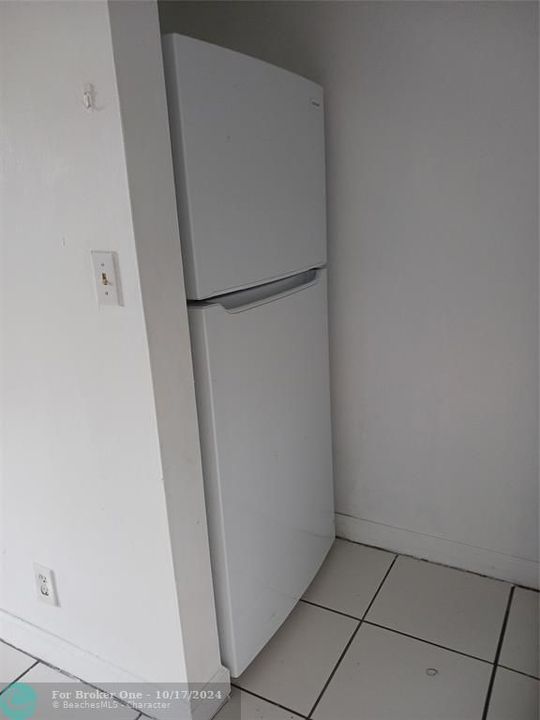 For Sale: $130,000 (1 beds, 1 baths, 600 Square Feet)