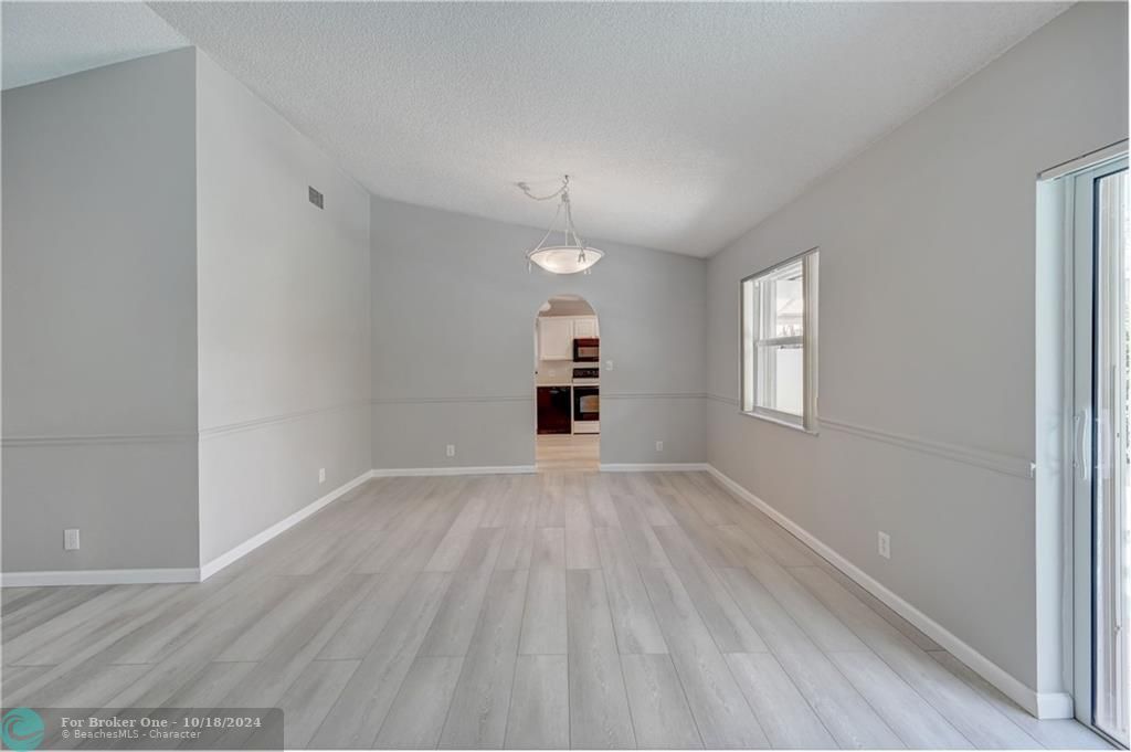 For Rent: $4,700 (3 beds, 2 baths, 1865 Square Feet)