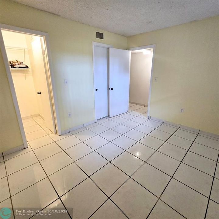 For Rent: $2,100 (2 beds, 2 baths, 970 Square Feet)