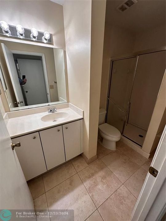 Active With Contract: $2,200 (2 beds, 2 baths, 1097 Square Feet)