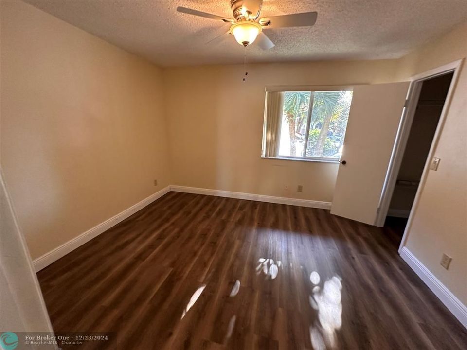 Active With Contract: $2,200 (2 beds, 2 baths, 1097 Square Feet)