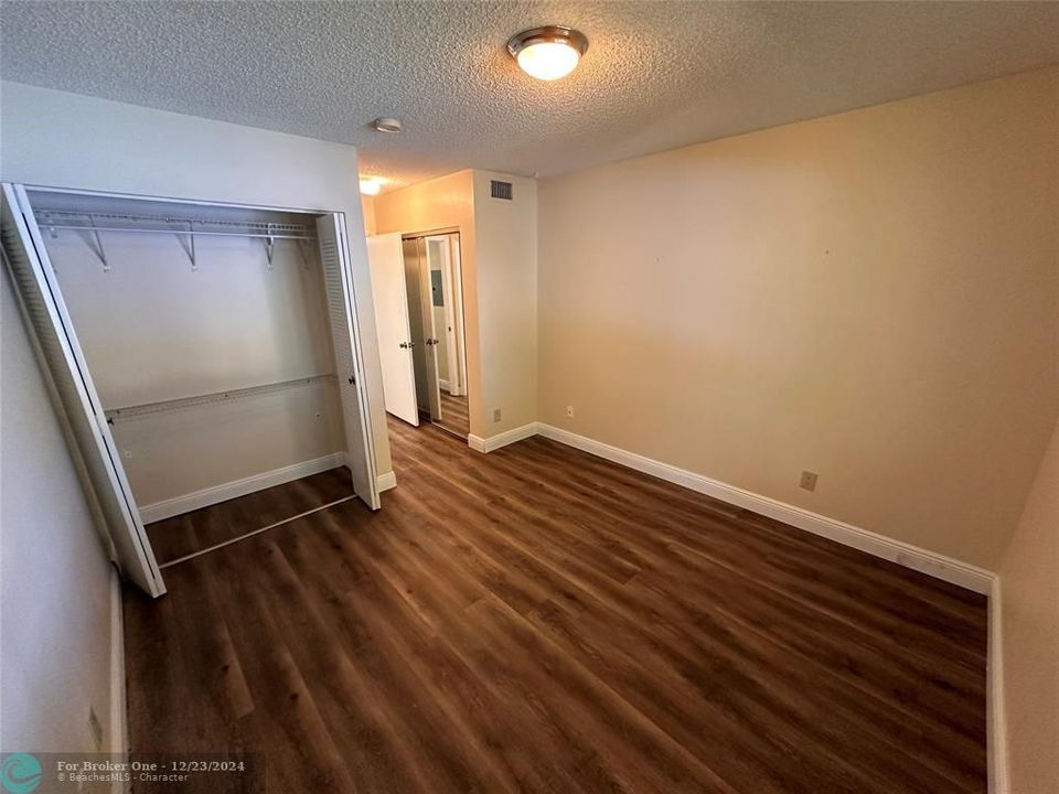 Active With Contract: $2,200 (2 beds, 2 baths, 1097 Square Feet)