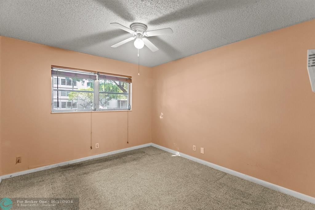 For Sale: $124,000 (2 beds, 2 baths, 1296 Square Feet)