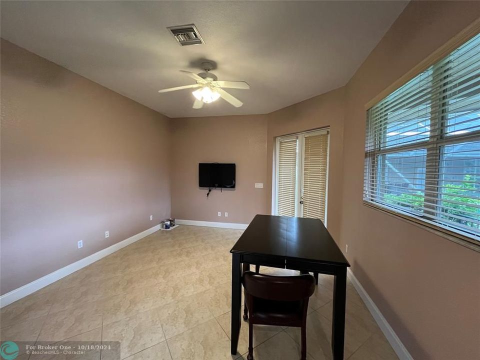 For Rent: $3,000 (2 beds, 2 baths, 1400 Square Feet)