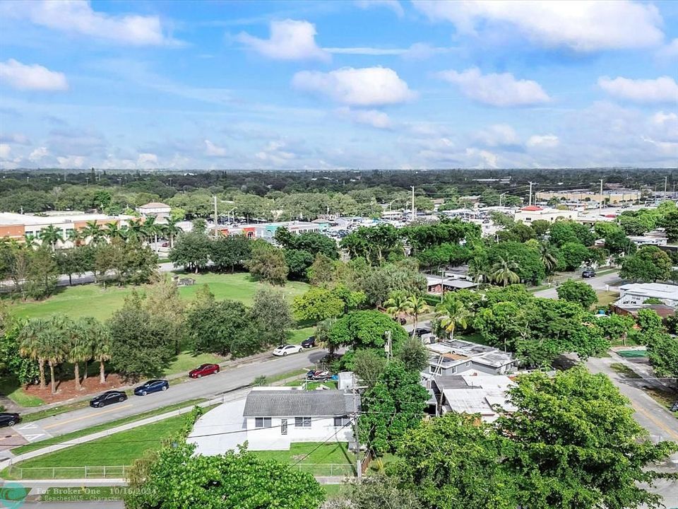 For Sale: $585,000 (4 beds, 2 baths, 1300 Square Feet)