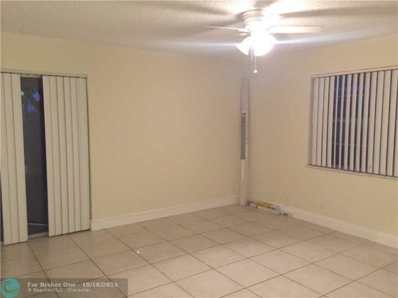 For Rent: $3,500 (4 beds, 2 baths, 1620 Square Feet)