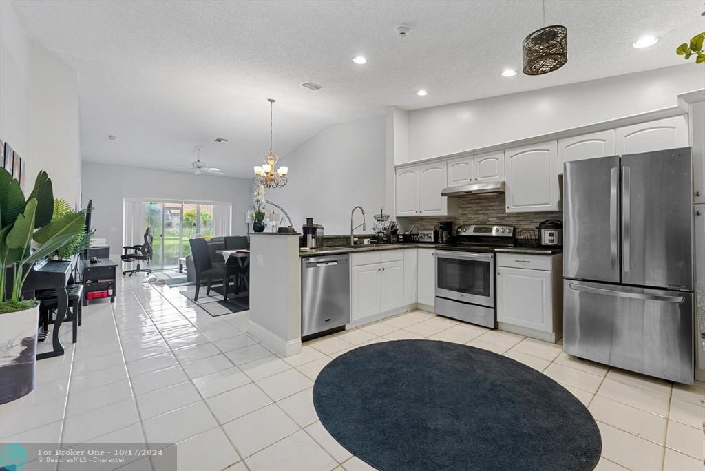 For Sale: $489,900 (3 beds, 2 baths, 1432 Square Feet)