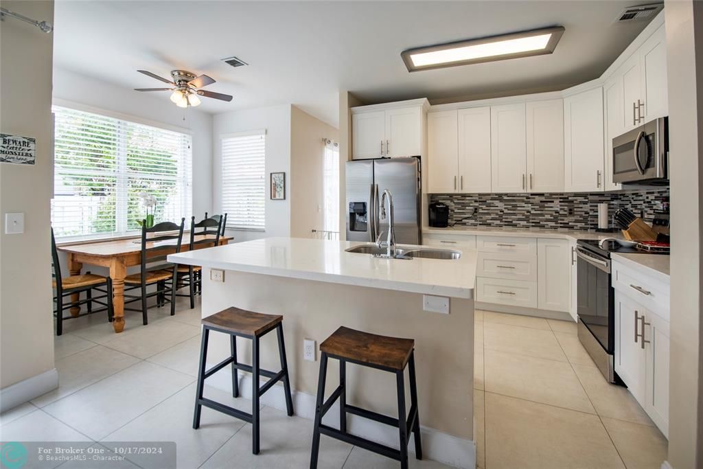 For Sale: $711,500 (4 beds, 2 baths, 2238 Square Feet)