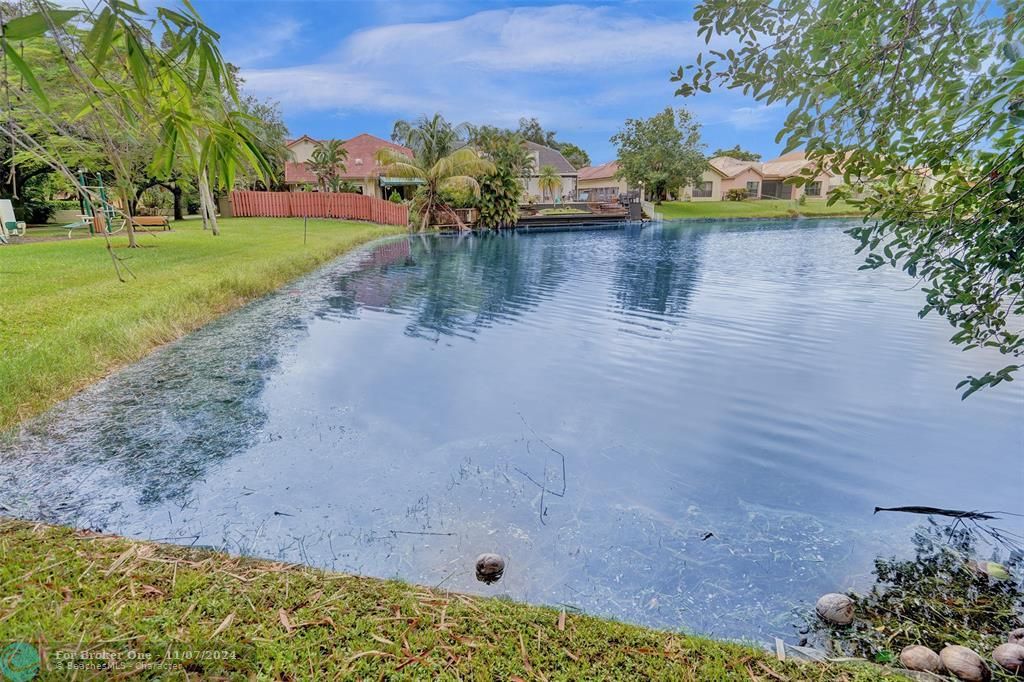 For Sale: $900,000 (4 beds, 2 baths, 2148 Square Feet)