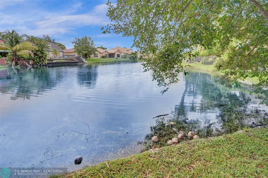 For Sale: $900,000 (4 beds, 2 baths, 2148 Square Feet)