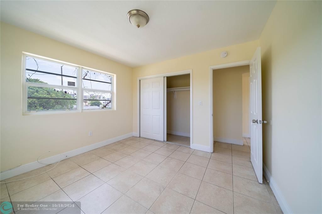 For Rent: $1,995 (2 beds, 1 baths, 725 Square Feet)