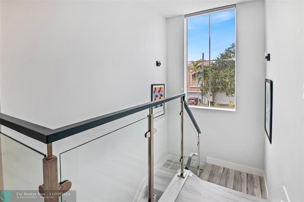 Active With Contract: $674,900 (3 beds, 2 baths, 1583 Square Feet)