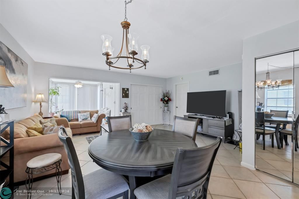 For Sale: $365,000 (3 beds, 2 baths, 1300 Square Feet)