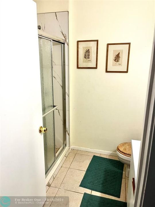 For Rent: $1,950 (2 beds, 2 baths, 807 Square Feet)