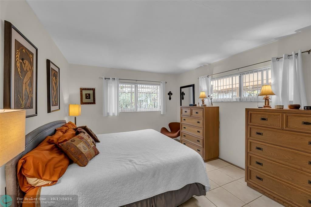 For Sale: $849,500 (3 beds, 2 baths, 1720 Square Feet)