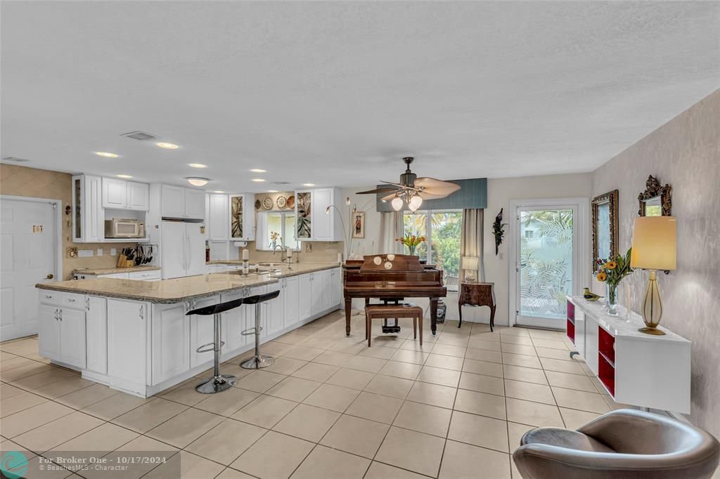 For Sale: $849,500 (3 beds, 2 baths, 1720 Square Feet)