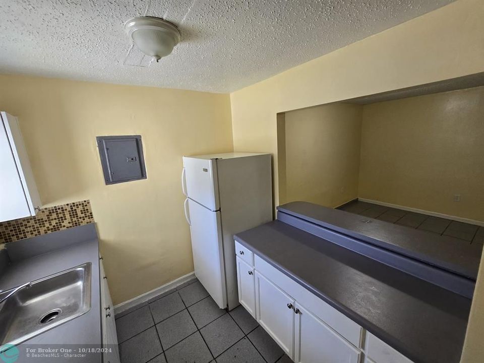 For Rent: $1,800 (2 beds, 1 baths, 0 Square Feet)