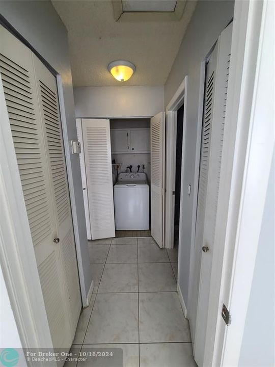 For Rent: $2,200 (2 beds, 1 baths, 1000 Square Feet)