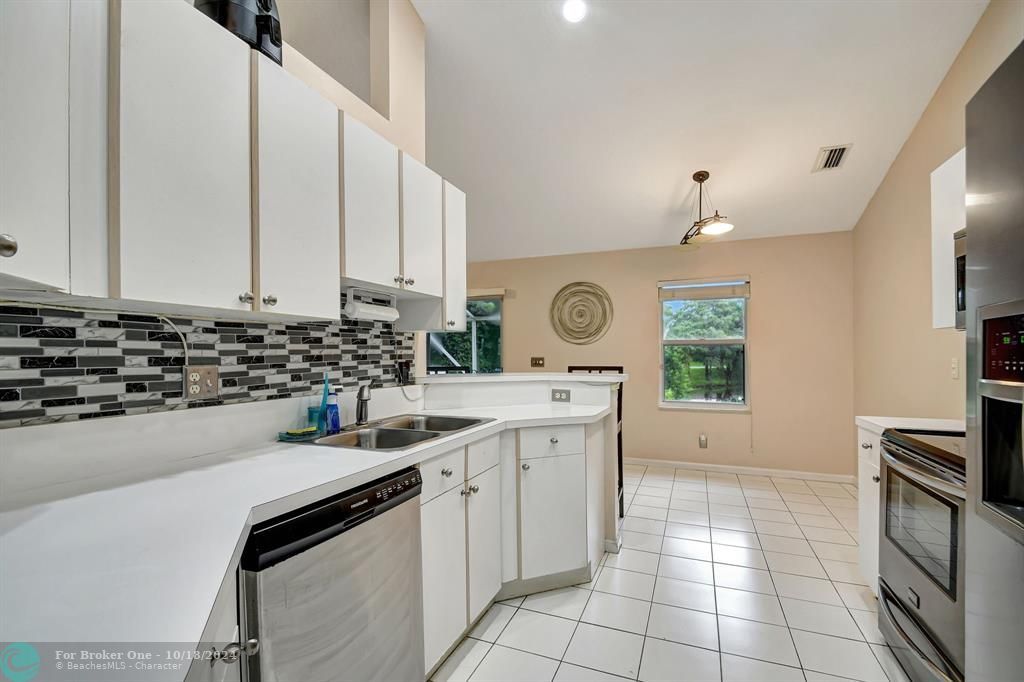 For Sale: $485,000 (3 beds, 2 baths, 1635 Square Feet)