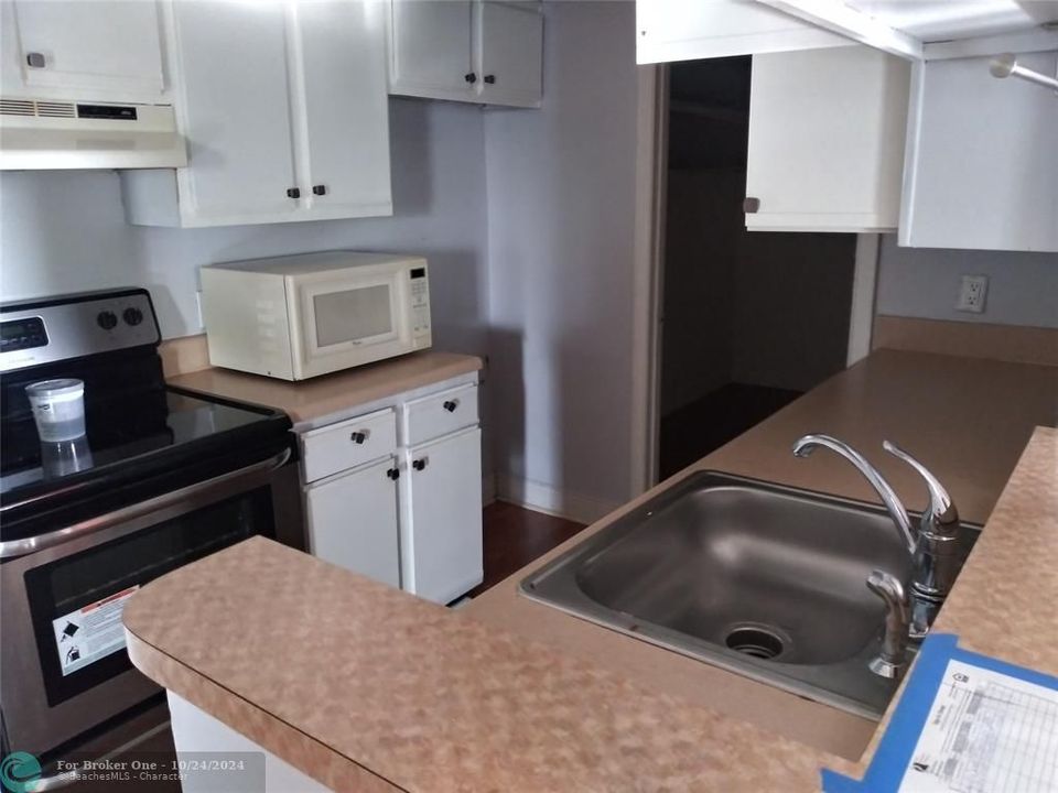 En Venta: $173,000 (2 camas, 2 baños, 1140 Pies cuadrados)