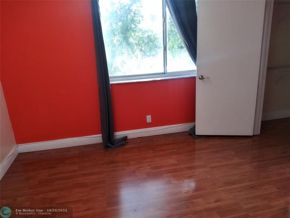 For Sale: $173,000 (2 beds, 2 baths, 1140 Square Feet)