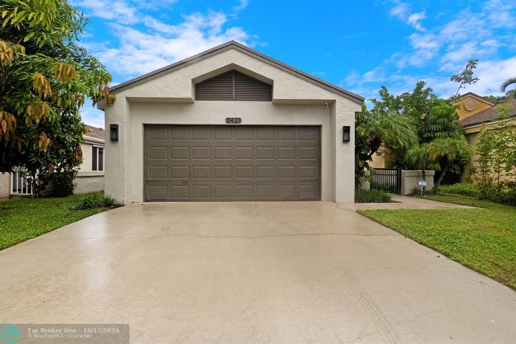 For Sale: $517,000 (3 beds, 2 baths, 1440 Square Feet)